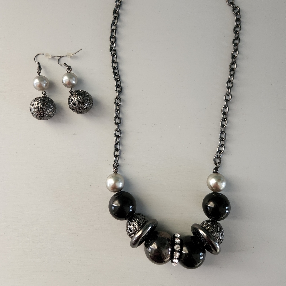 Necklace and Earring Set